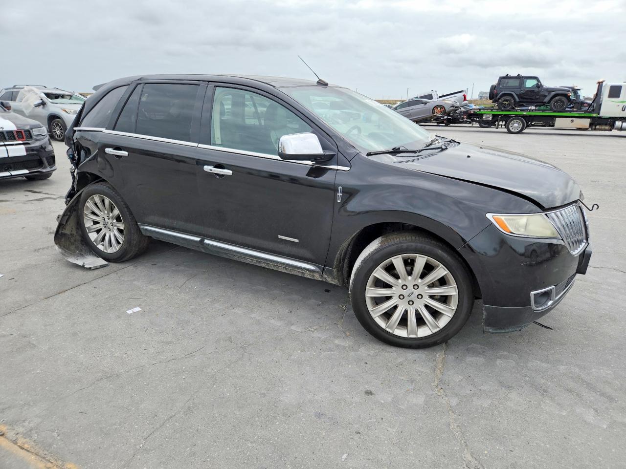 2011 LINCOLN MKX photo 4