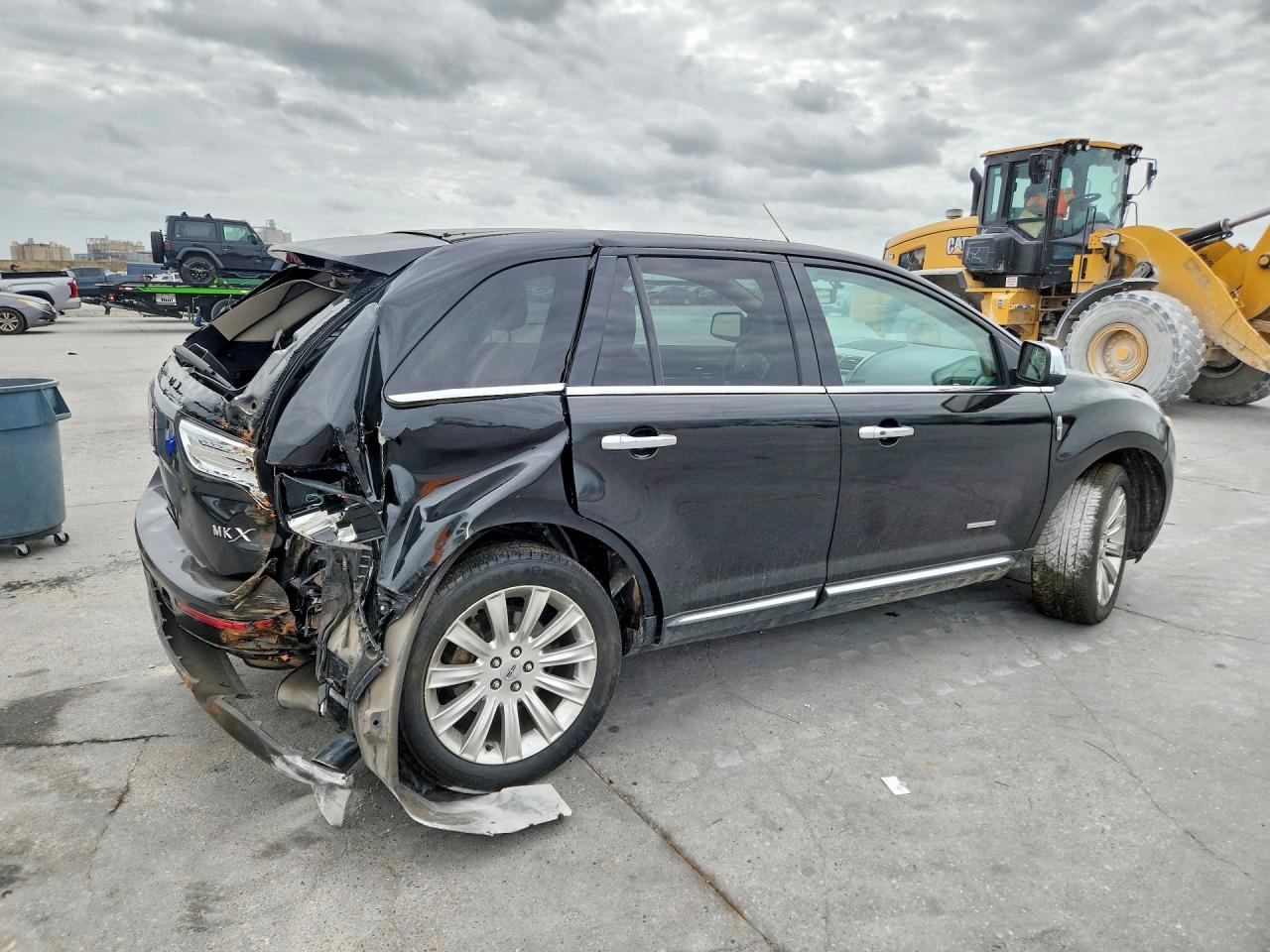 2011 LINCOLN MKX photo 3