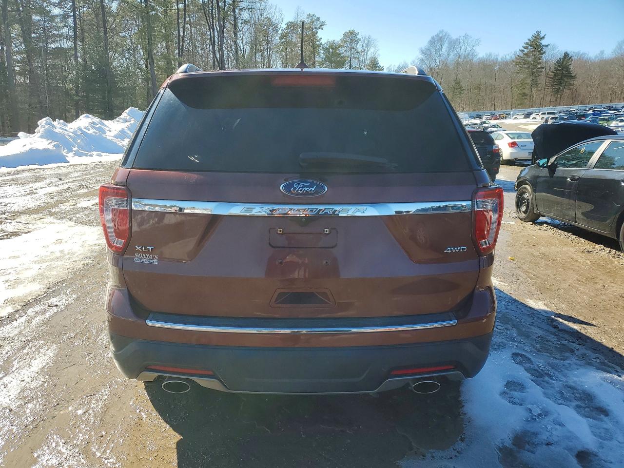 2018 FORD EXPLORER XLT photo 6