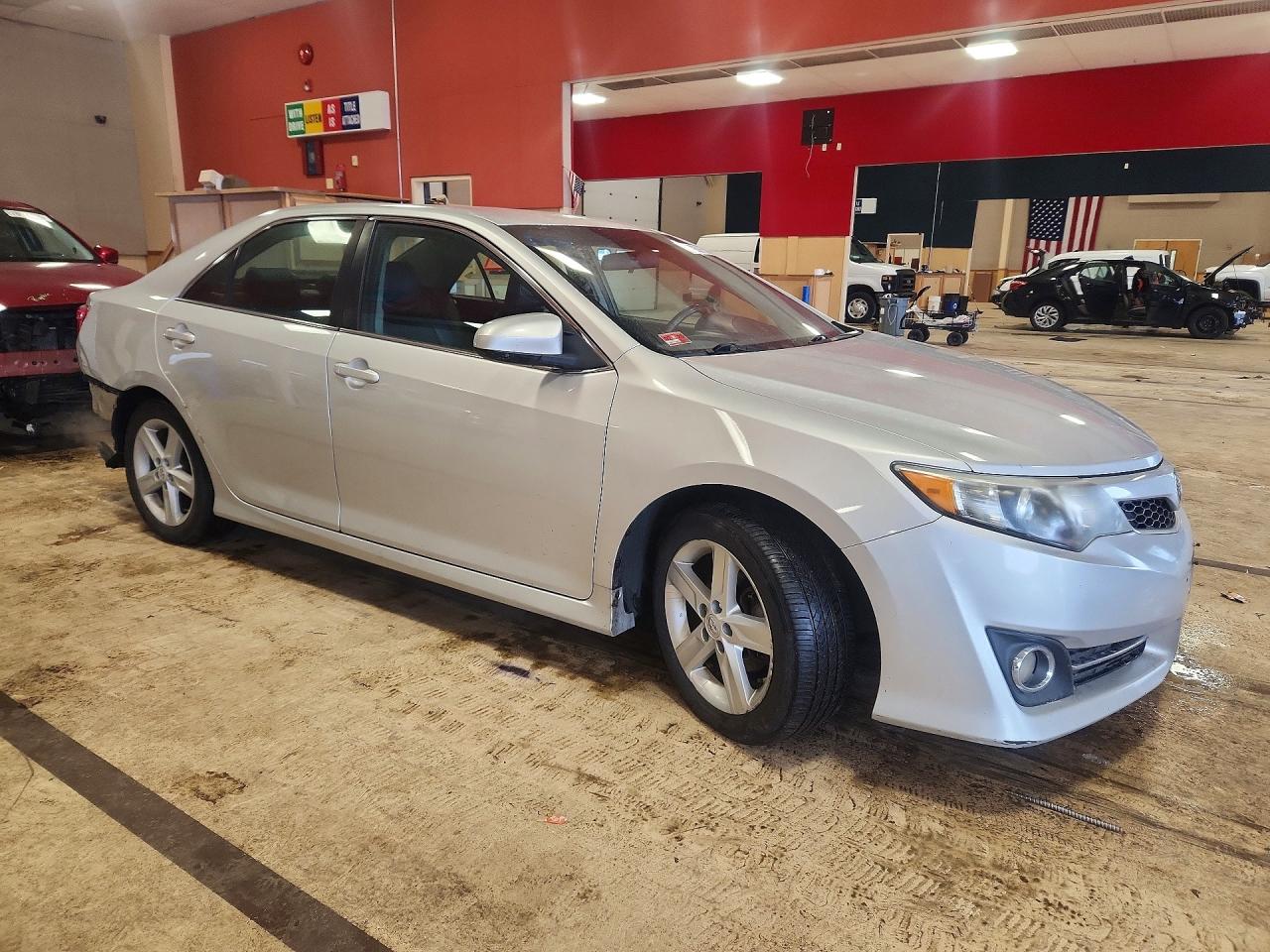2012 TOYOTA CAMRY SE photo 7