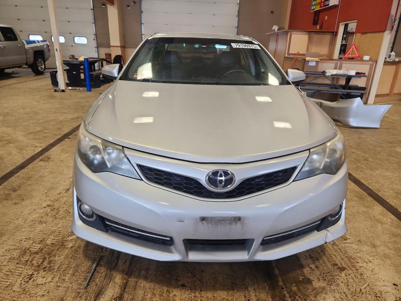 2012 TOYOTA CAMRY SE photo 9