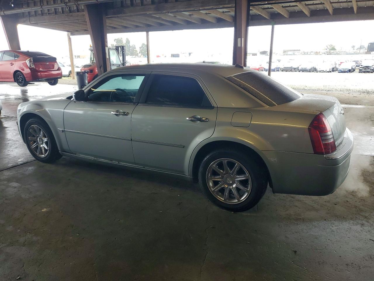 2006 CHRYSLER 300C photo 2