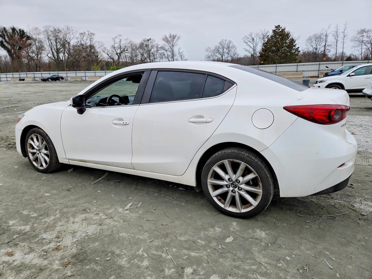 2017 MAZDA 3 TOURING photo 3