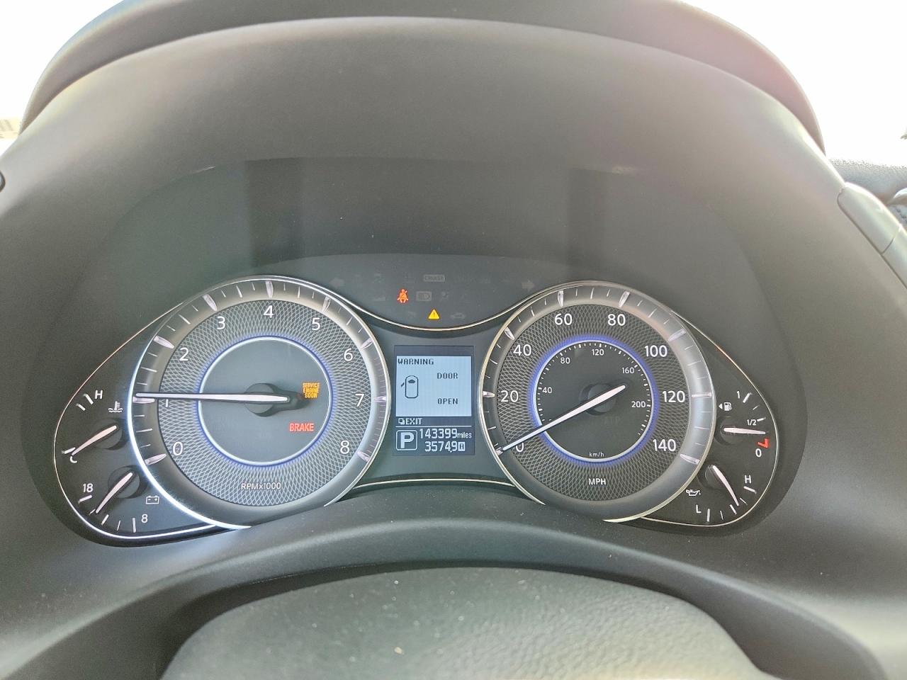 2013 INFINITI QX56 BASE photo 17