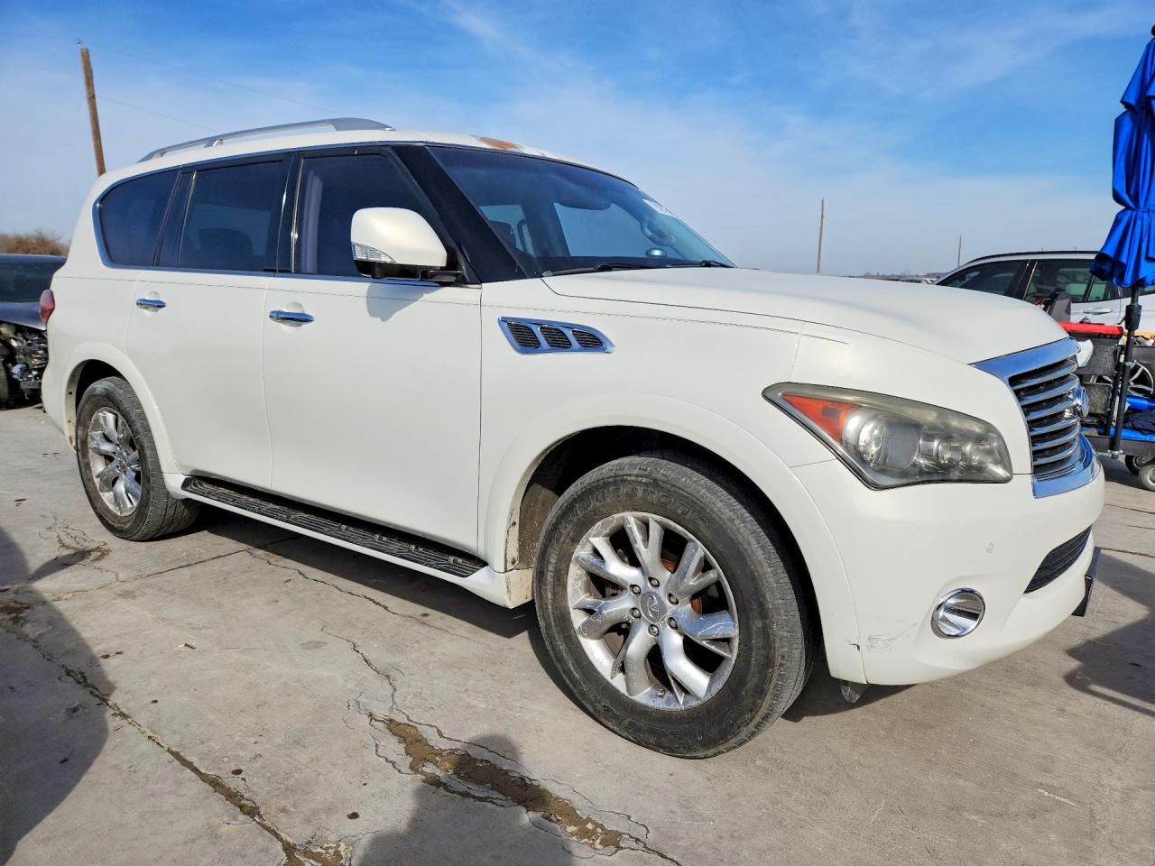 2013 INFINITI QX56 BASE photo 7