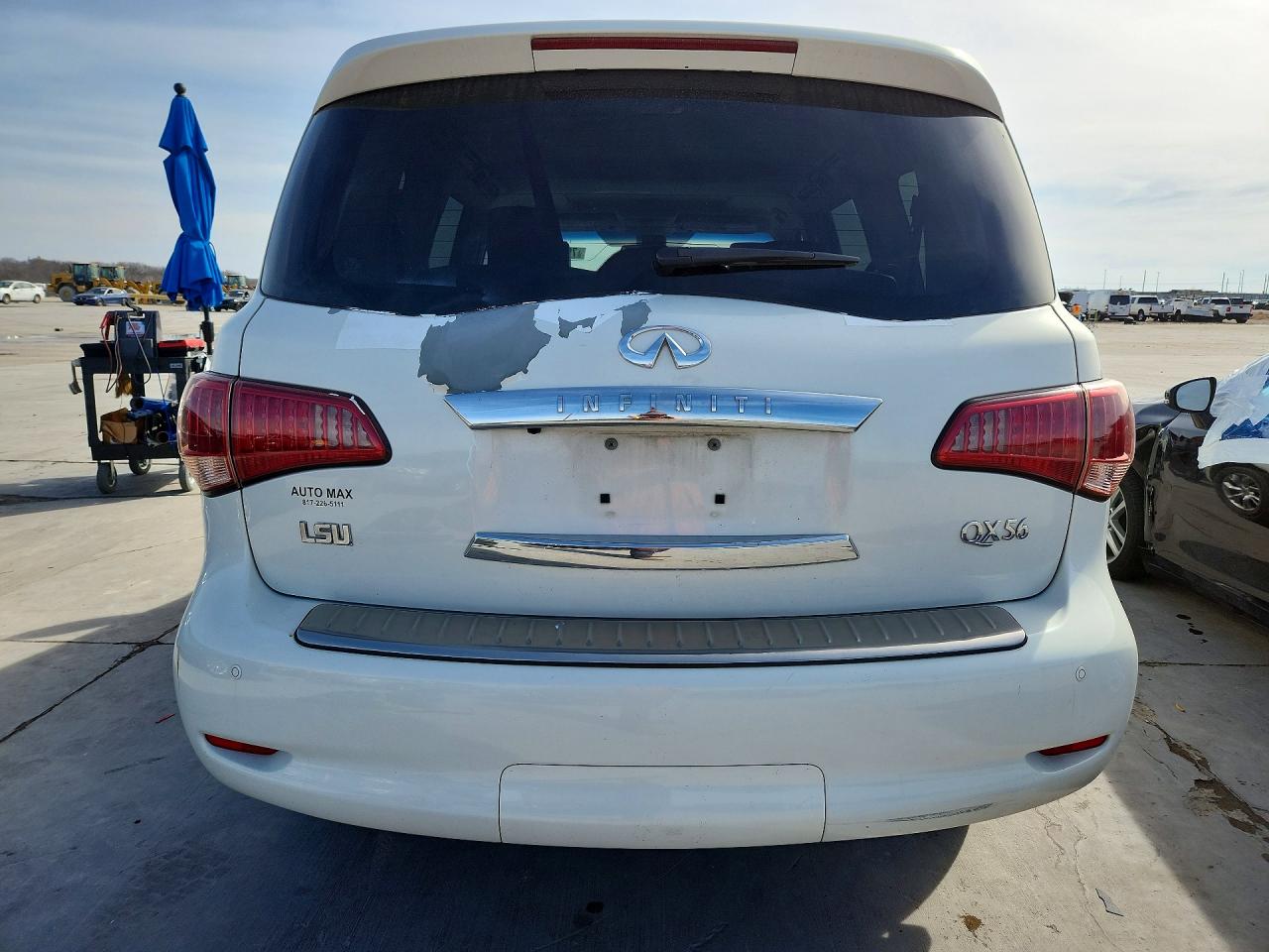 2013 INFINITI QX56 BASE photo 11