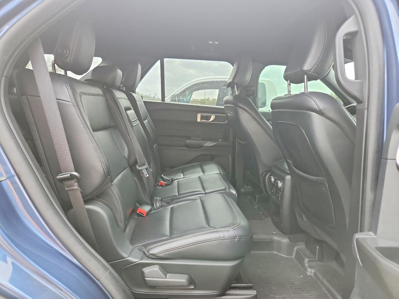2020 FORD EXPLORER XLT photo 11