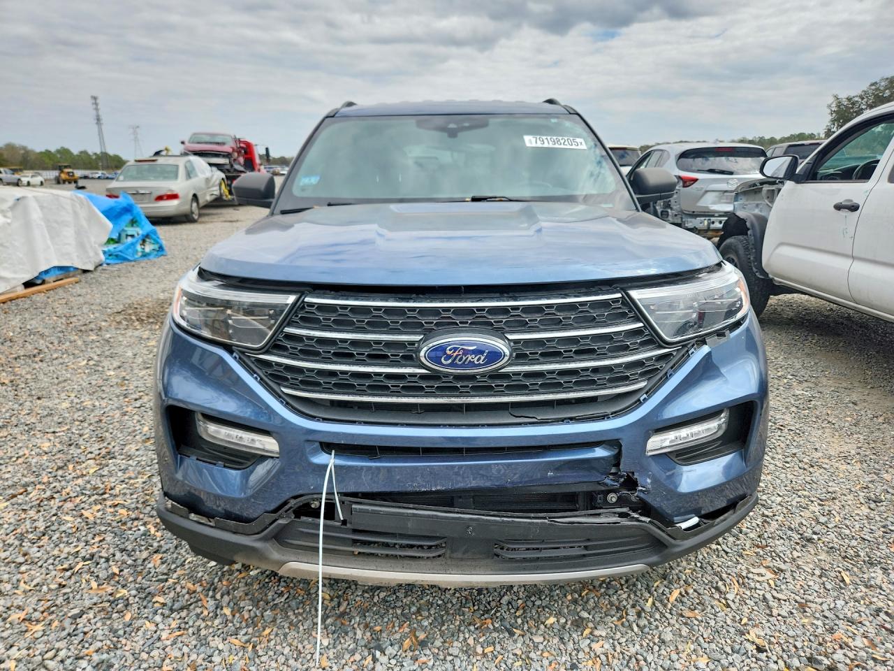 2020 FORD EXPLORER XLT photo 5
