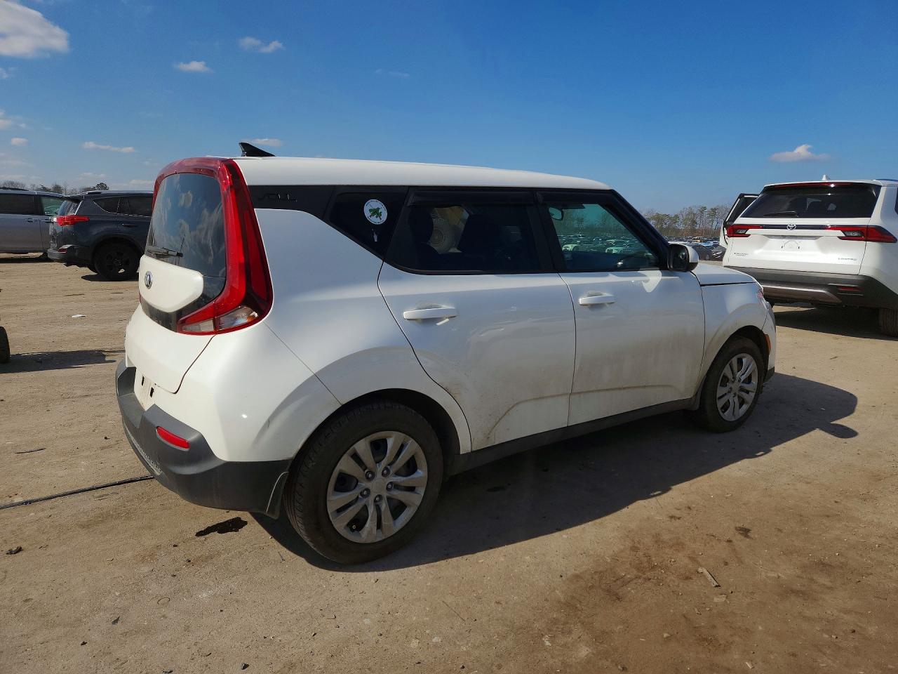 2020 KIA SOUL LX photo 5