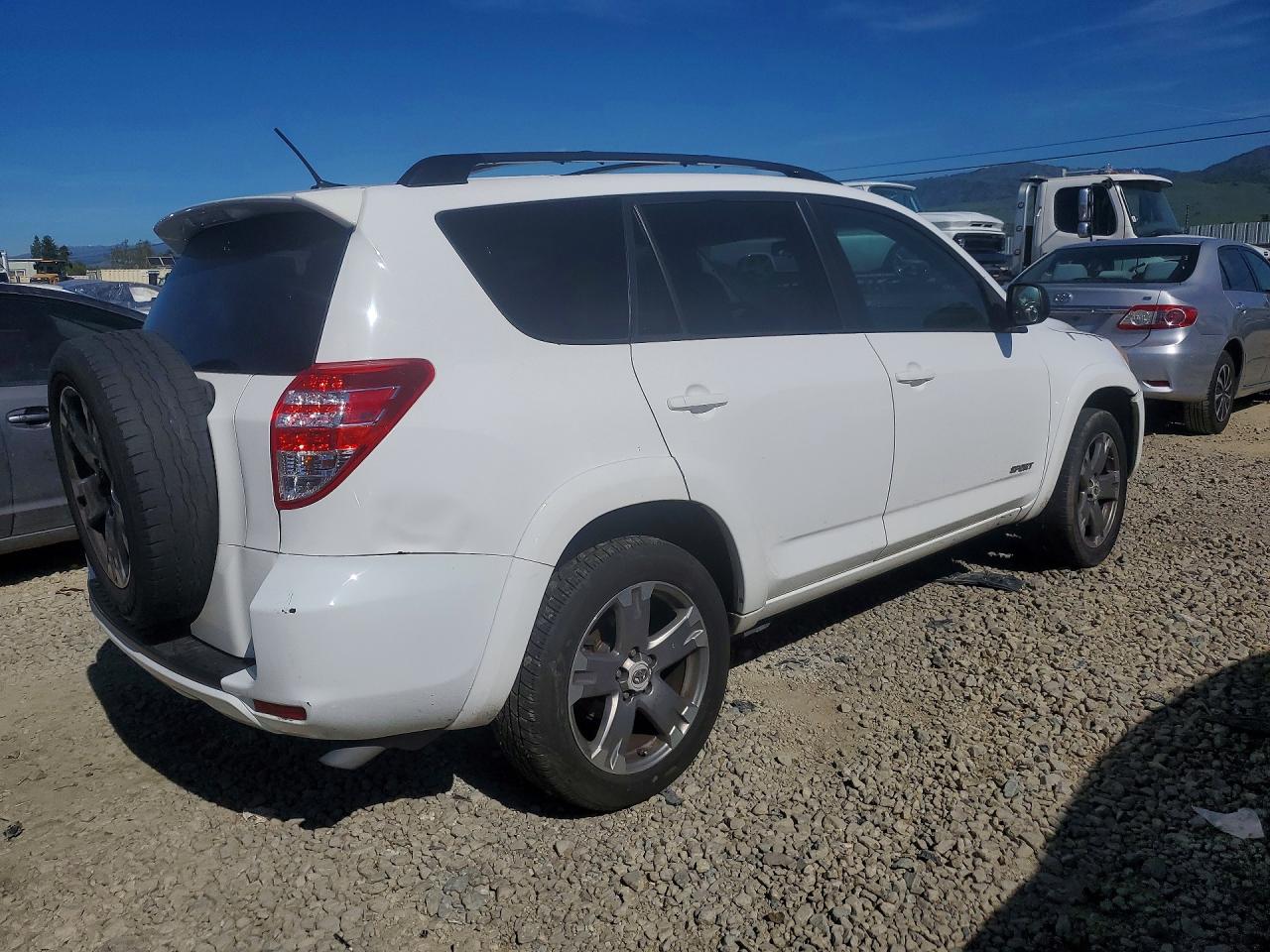 2011 TOYOTA RAV4 SPORT photo 5
