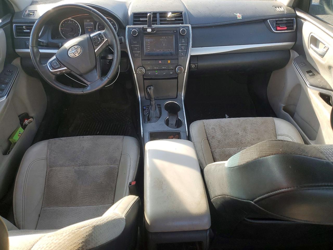 2017 TOYOTA CAMRY SE photo 22