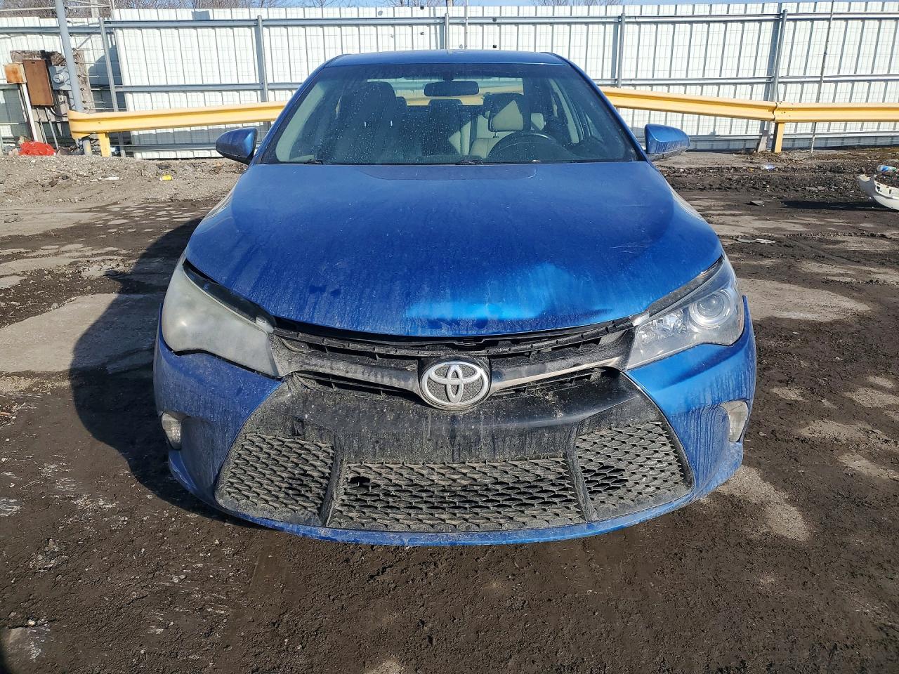 2017 TOYOTA CAMRY SE photo 13