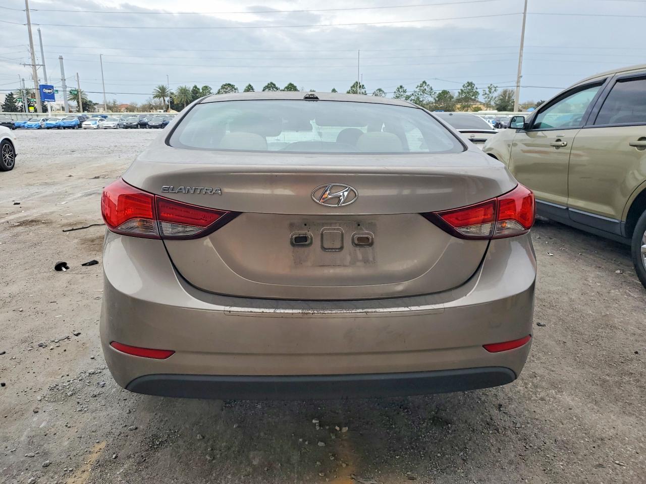 2016 HYUNDAI ELANTRA SE photo 11