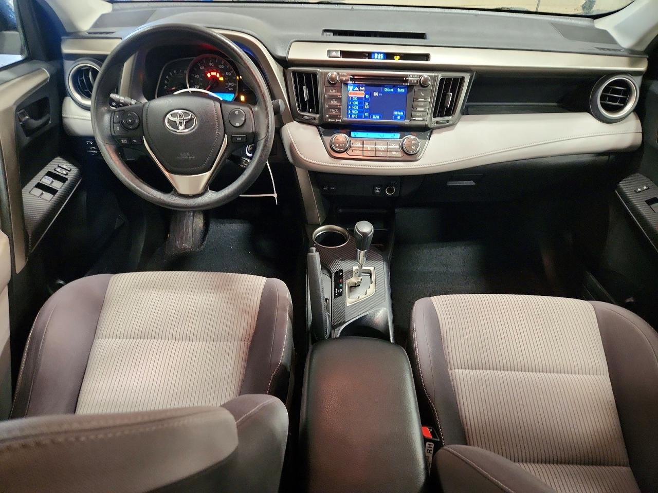 2013 TOYOTA RAV4 XLE photo 15