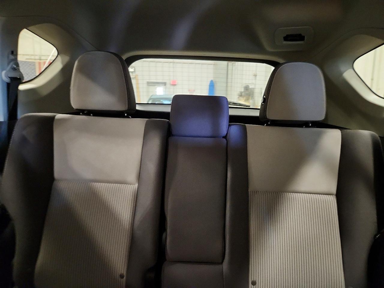 2013 TOYOTA RAV4 XLE photo 19