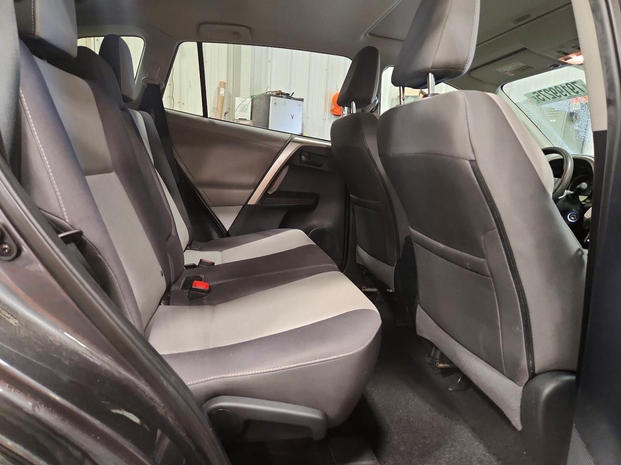 2013 TOYOTA RAV4 XLE photo 21