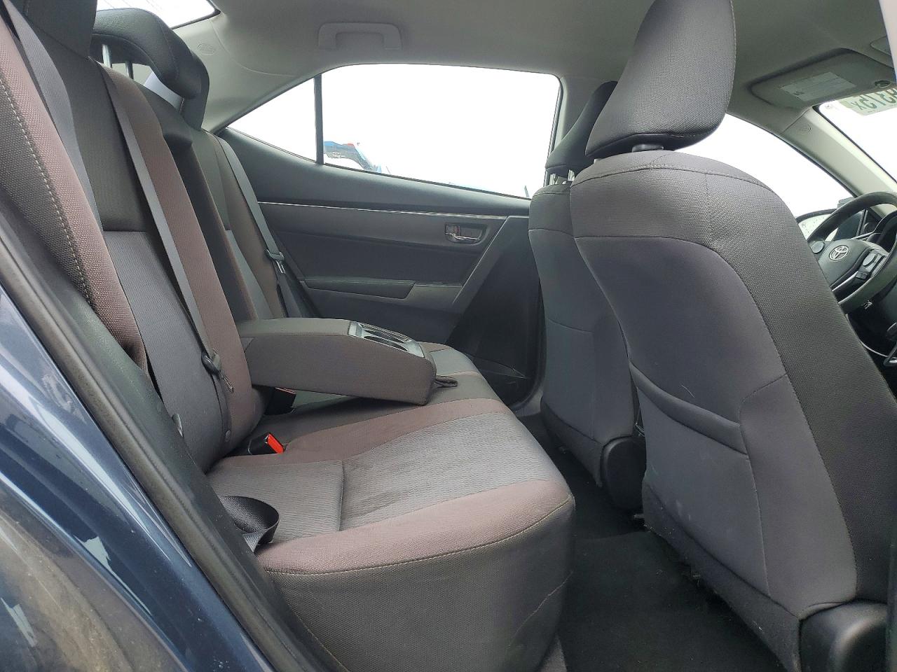 2018 TOYOTA COROLLA LE photo 28