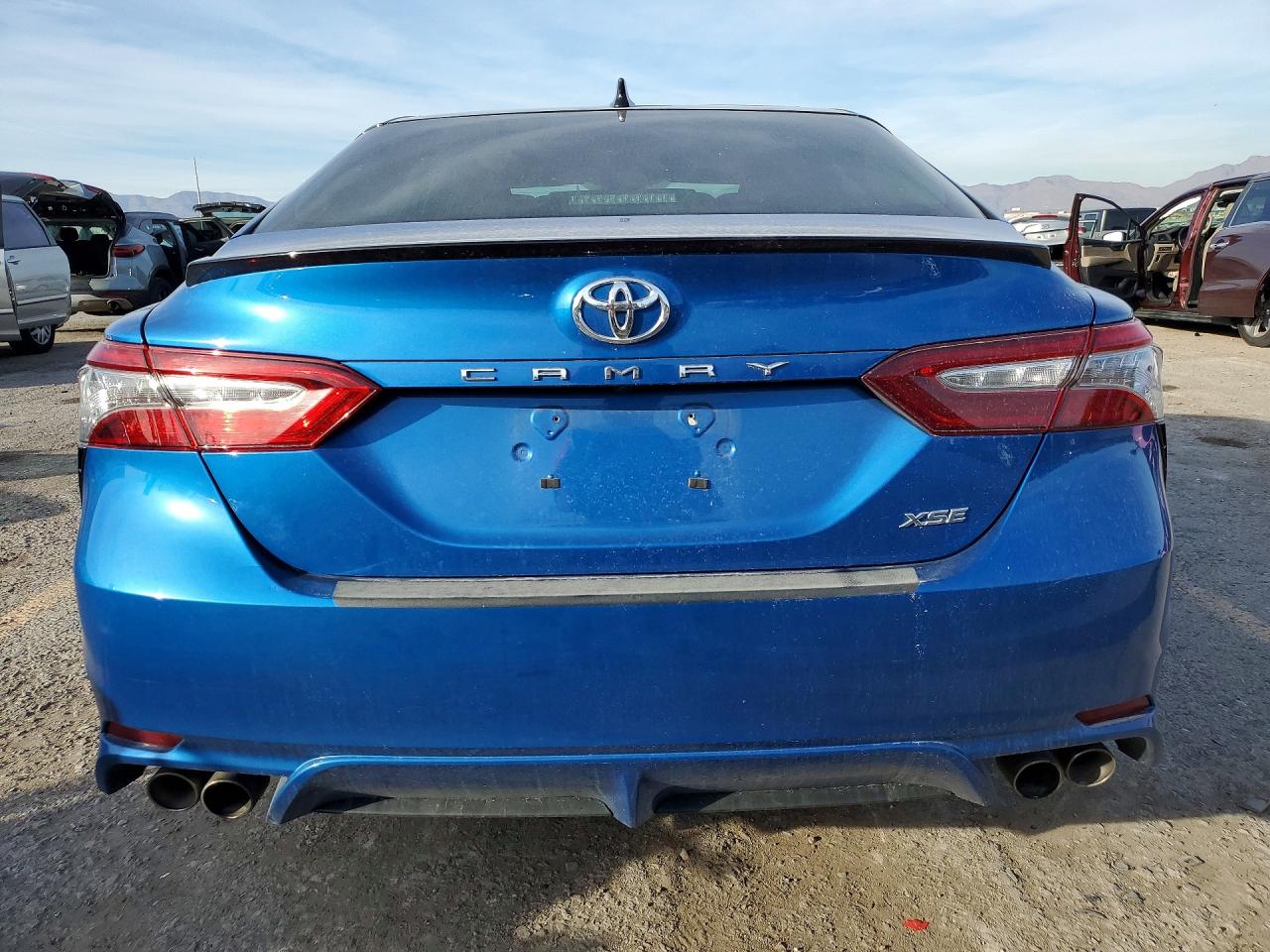 2019 TOYOTA CAMRY XSE photo 11