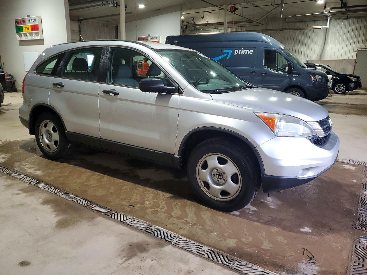 2011 HONDA CR-V LX photo 4