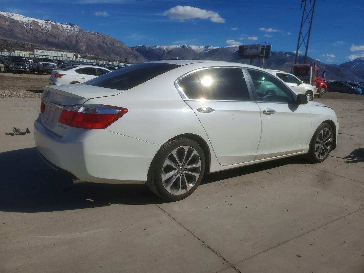2014 HONDA ACCORD SPORT photo 3