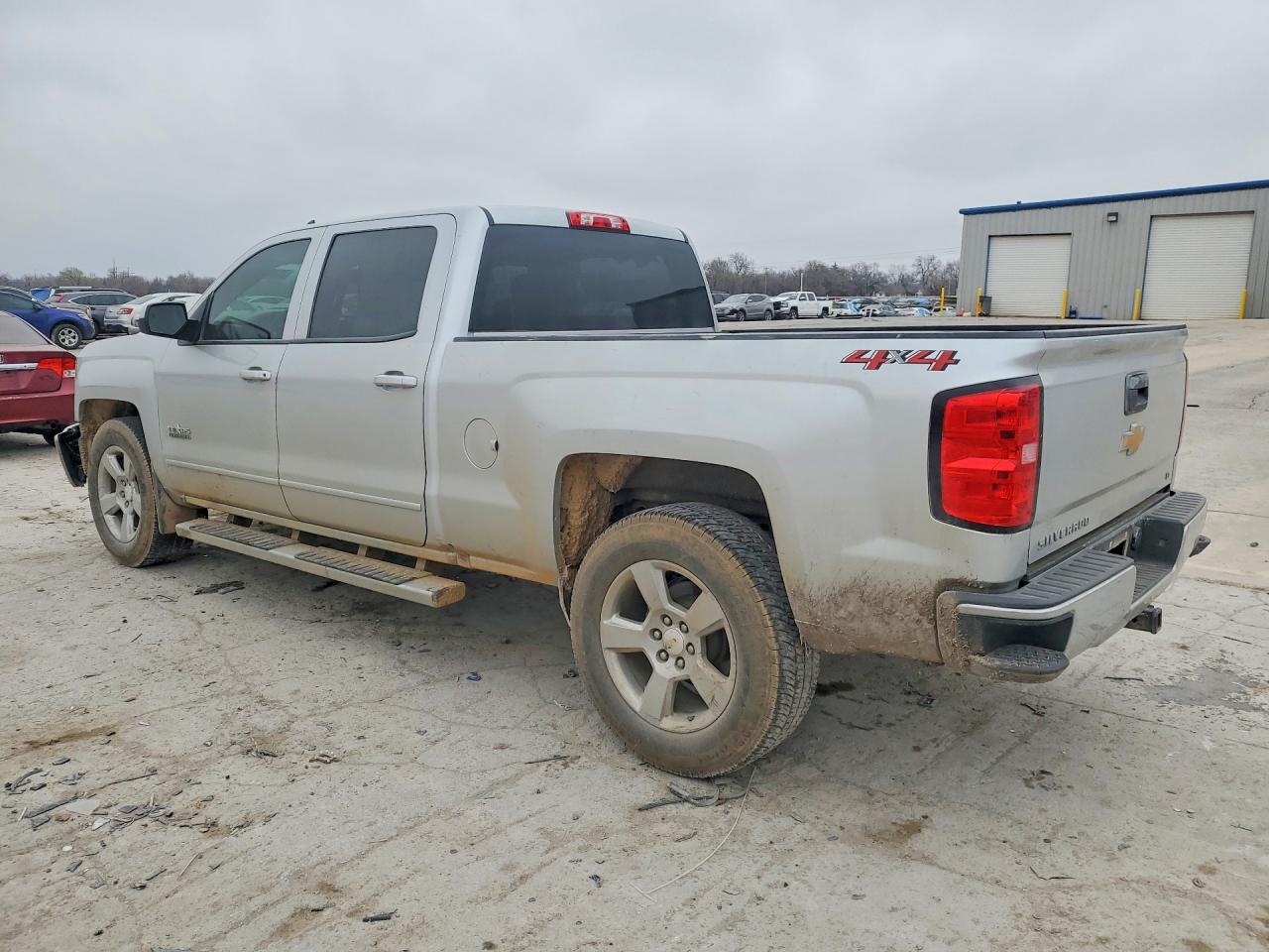2018 CHEVROLET SILVERADO K1500 LT photo 4