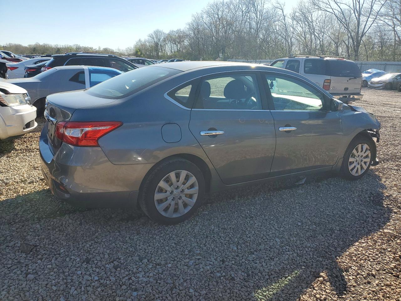 2017 NISSAN SENTRA S photo 3