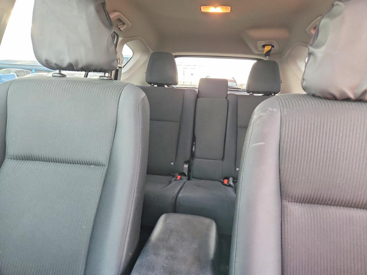 2017 TOYOTA RAV4 LE photo 10