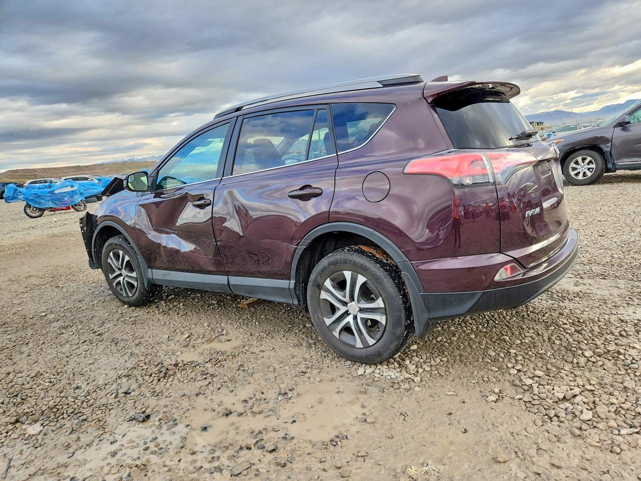 2017 TOYOTA RAV4 LE photo 2