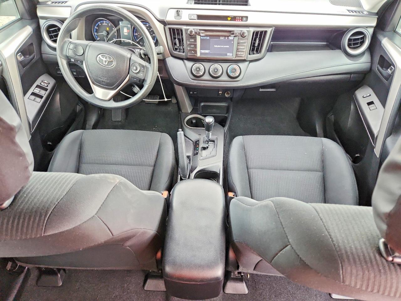 2017 TOYOTA RAV4 LE photo 8