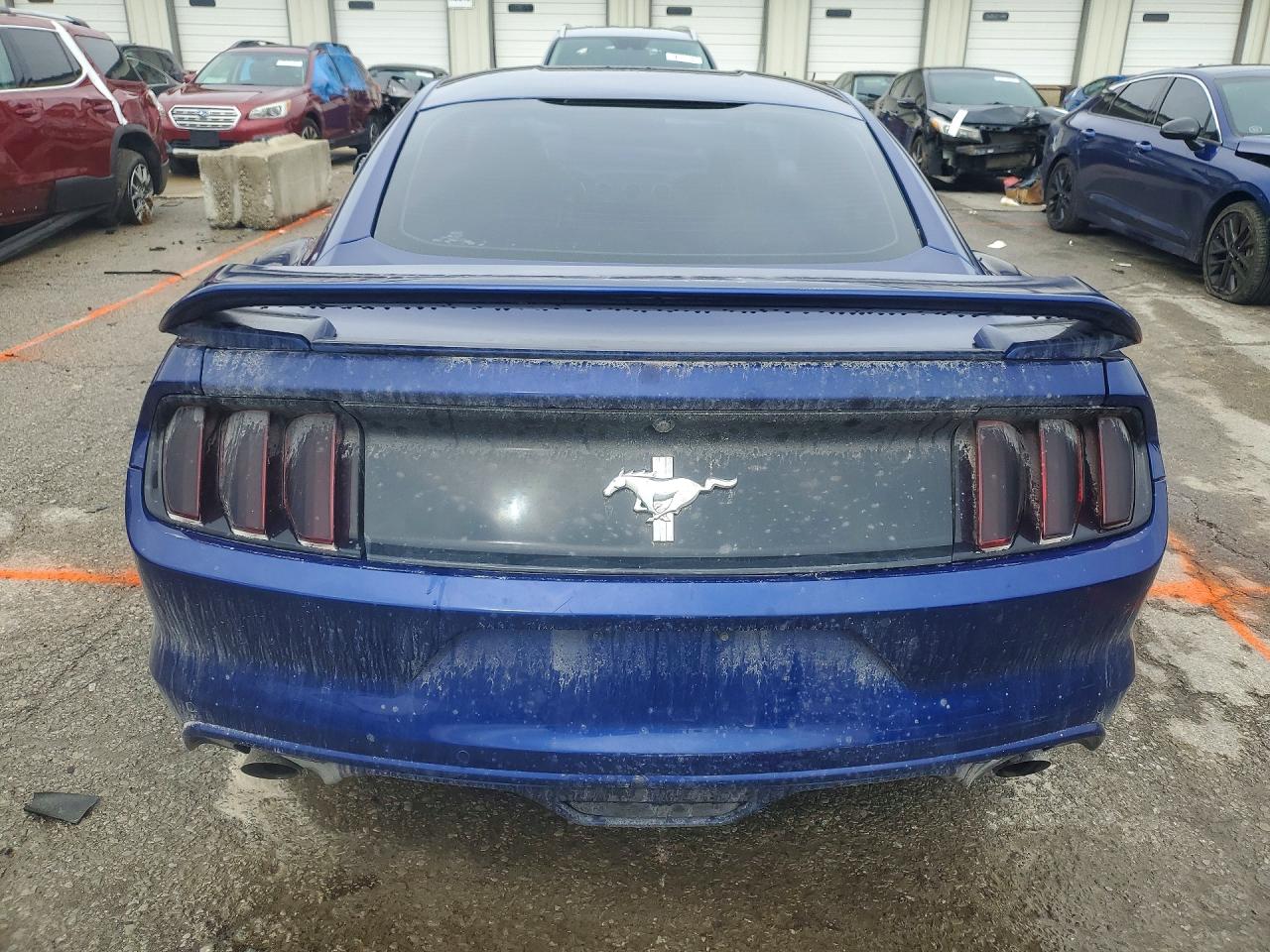 2016 FORD MUSTANG photo 11