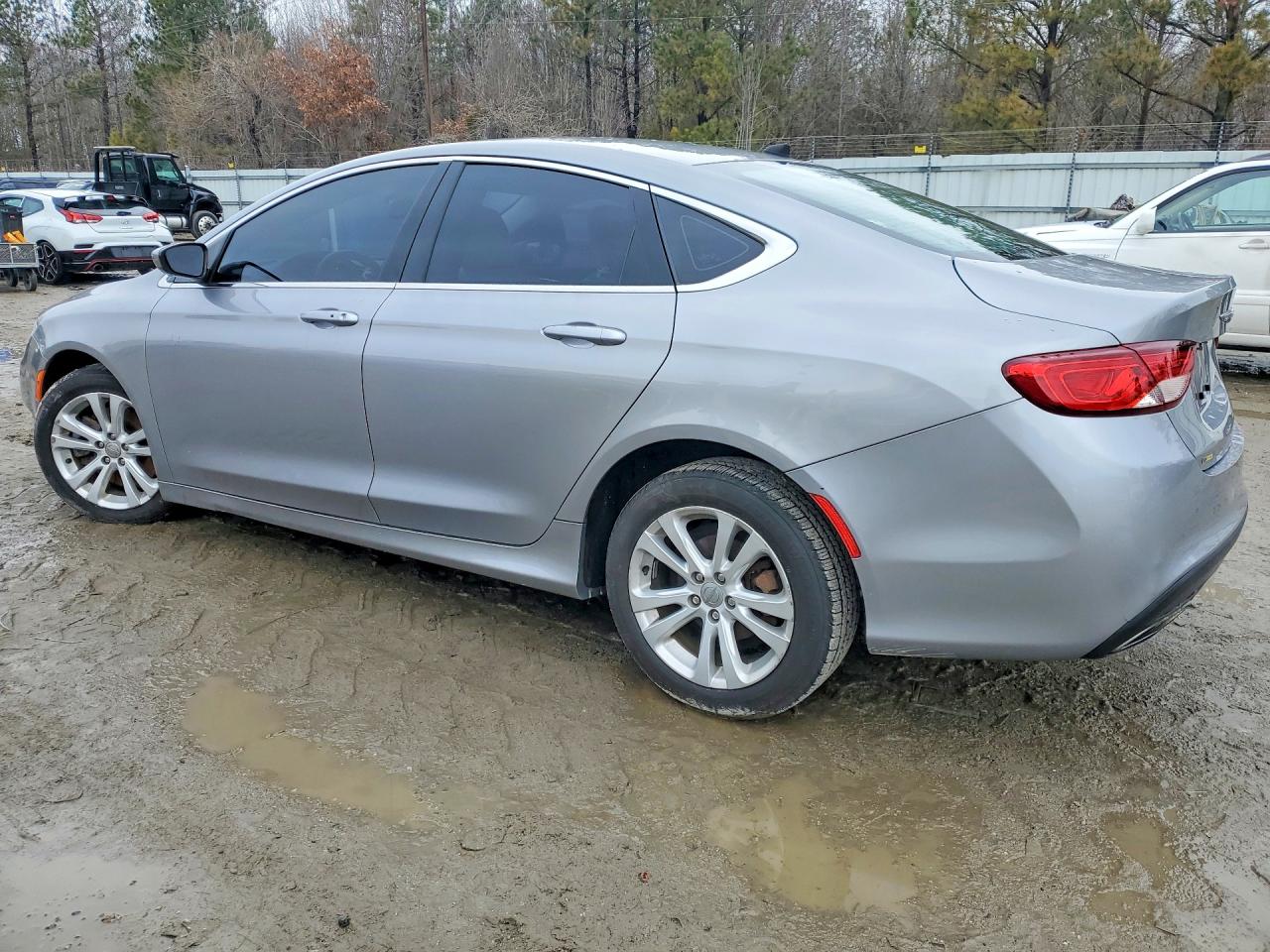 2015 CHRYSLER 200 LIMITED photo 2
