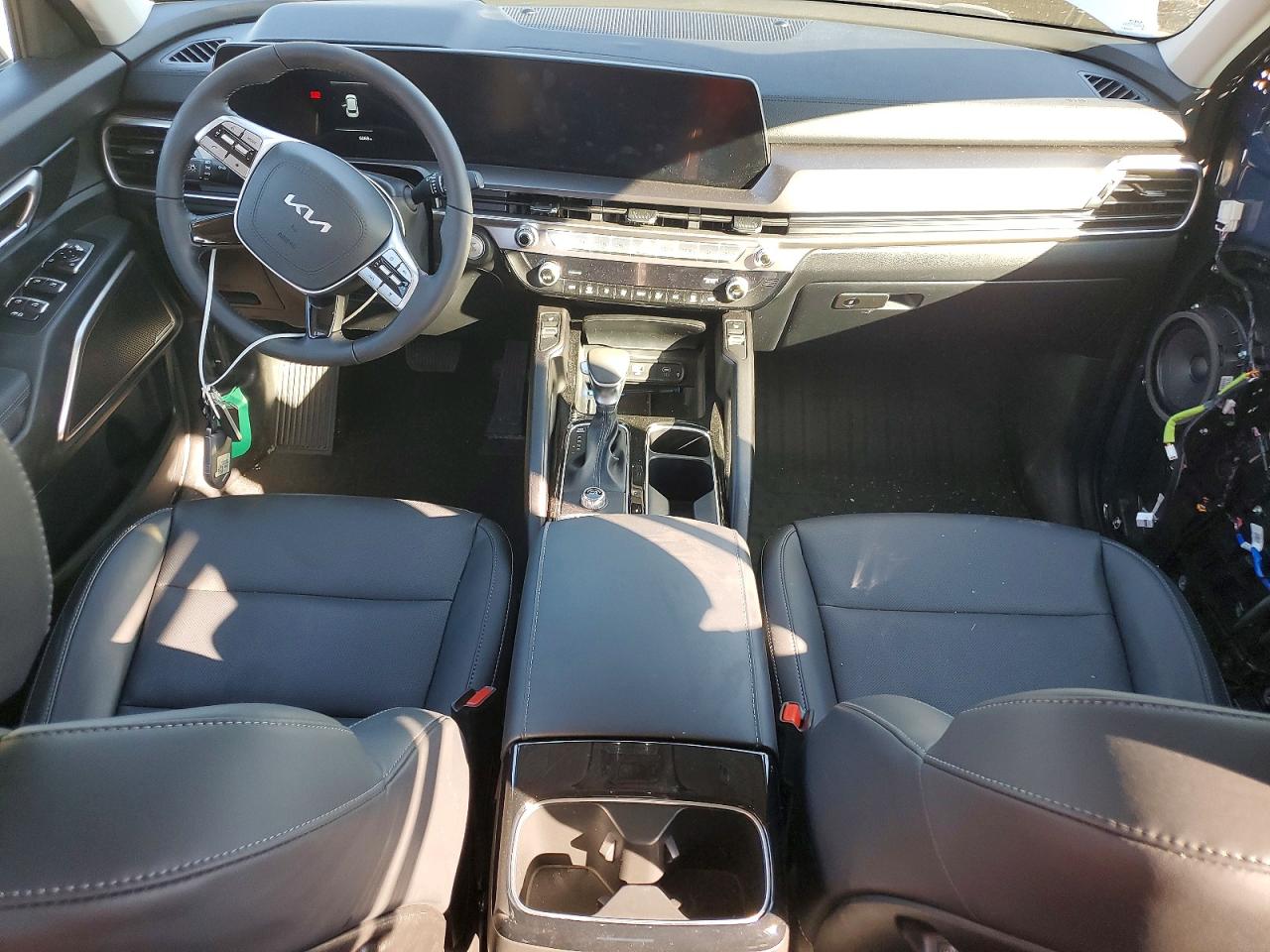 2025 KIA TELLURIDE S photo 15