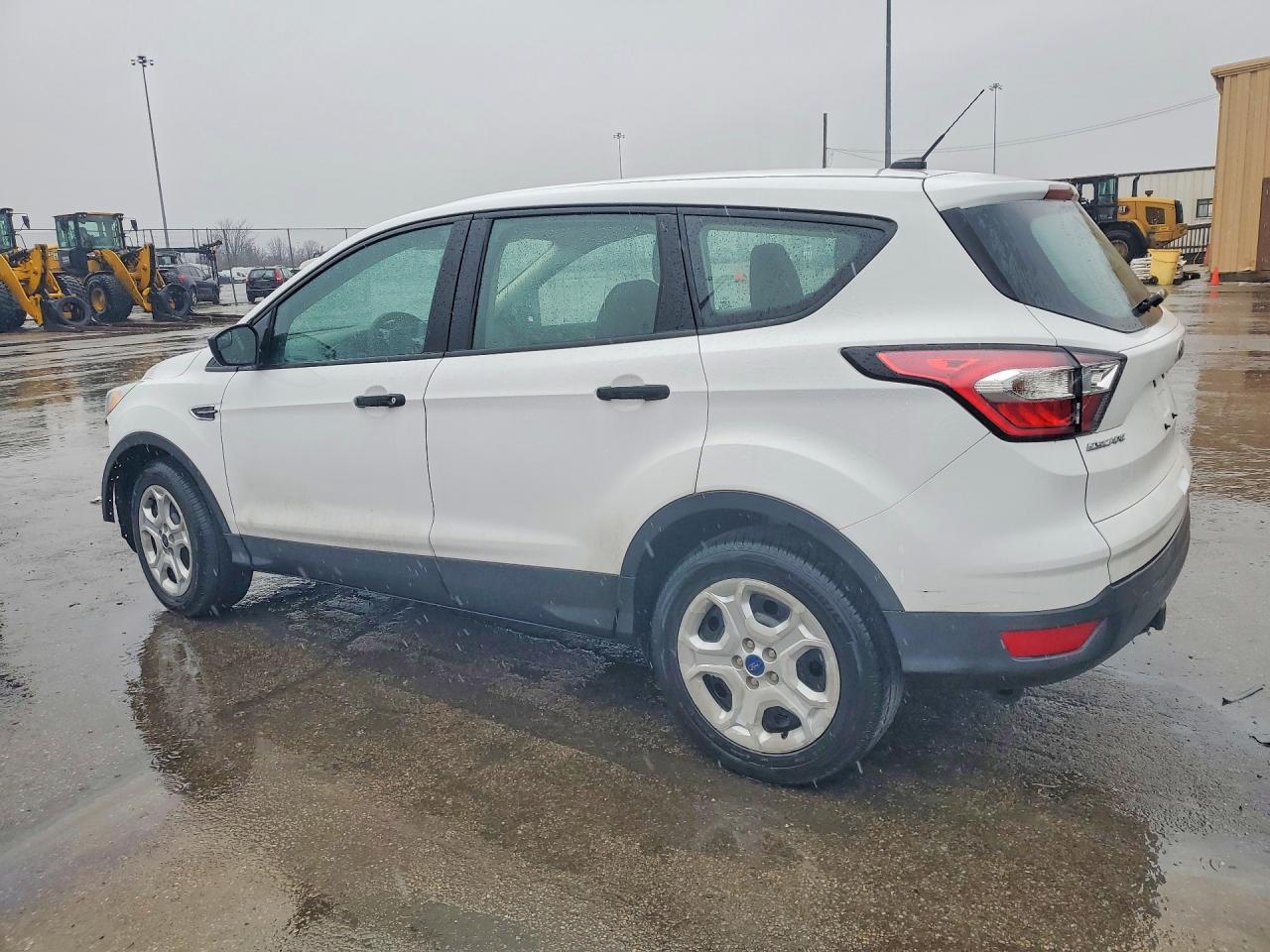2017 FORD ESCAPE S photo 2