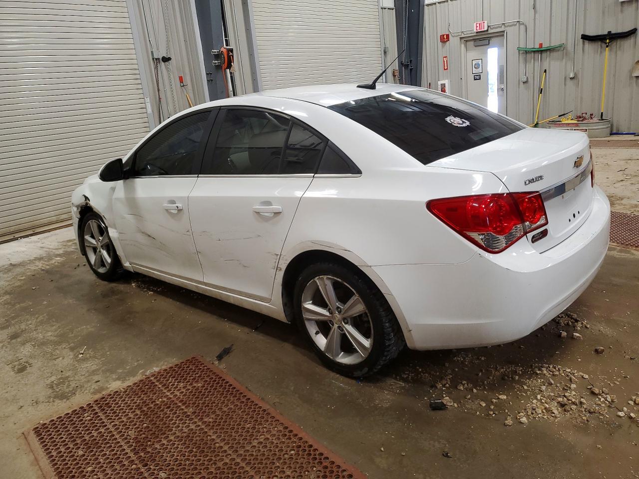 2013 CHEVROLET CRUZE LT photo 2
