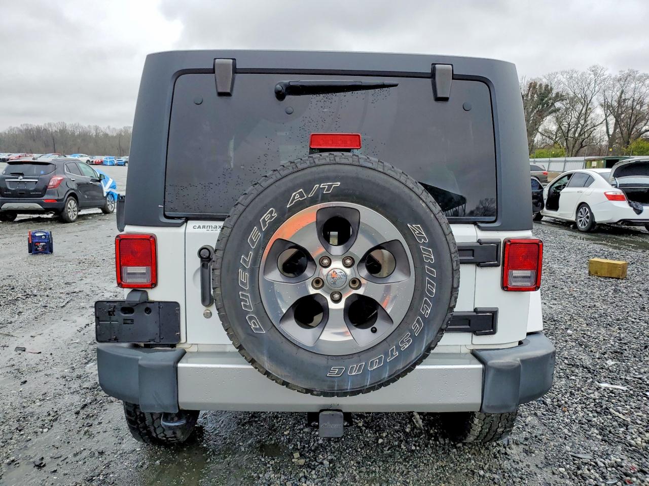 2018 JEEP WRANGLER UNLIMITED SAHARA photo 6