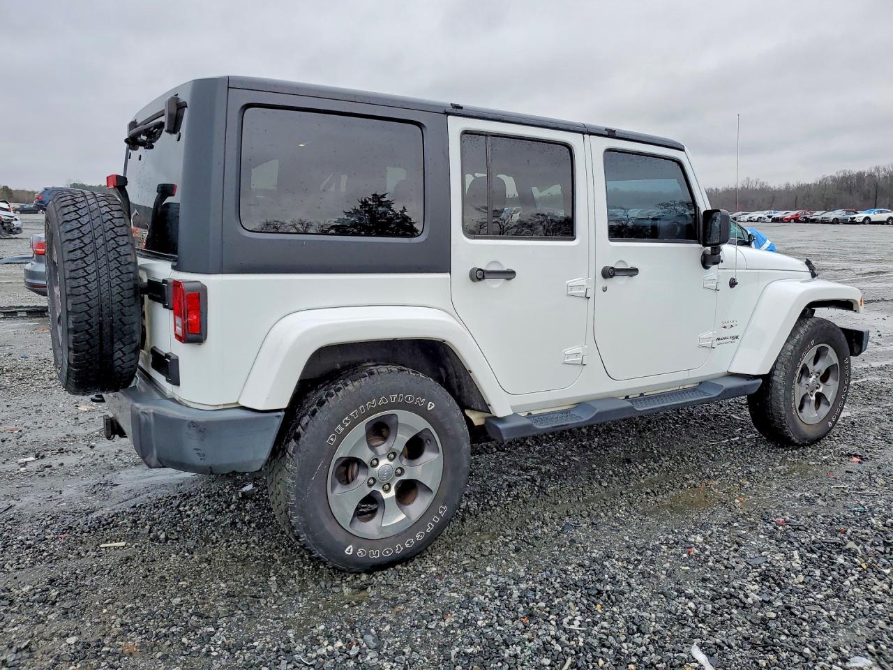 2018 JEEP WRANGLER UNLIMITED SAHARA photo 3