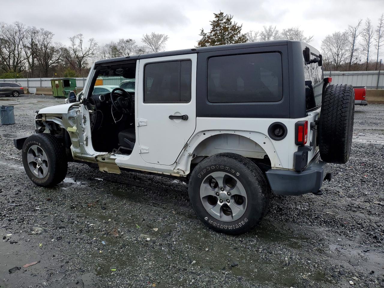 2018 JEEP WRANGLER UNLIMITED SAHARA photo 2