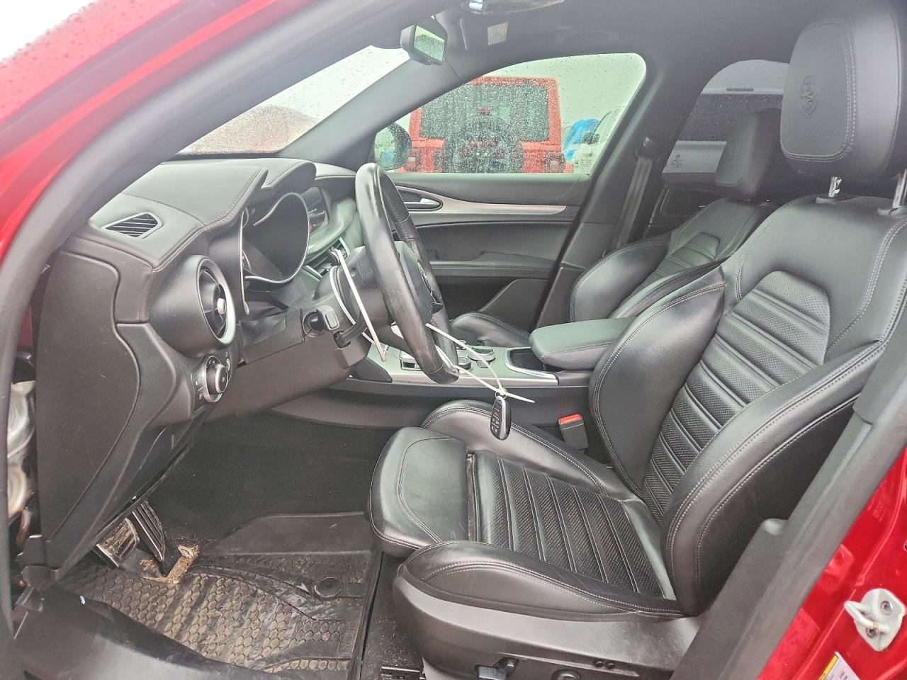 2022 ALFA ROMEO STELVIO TI photo 13