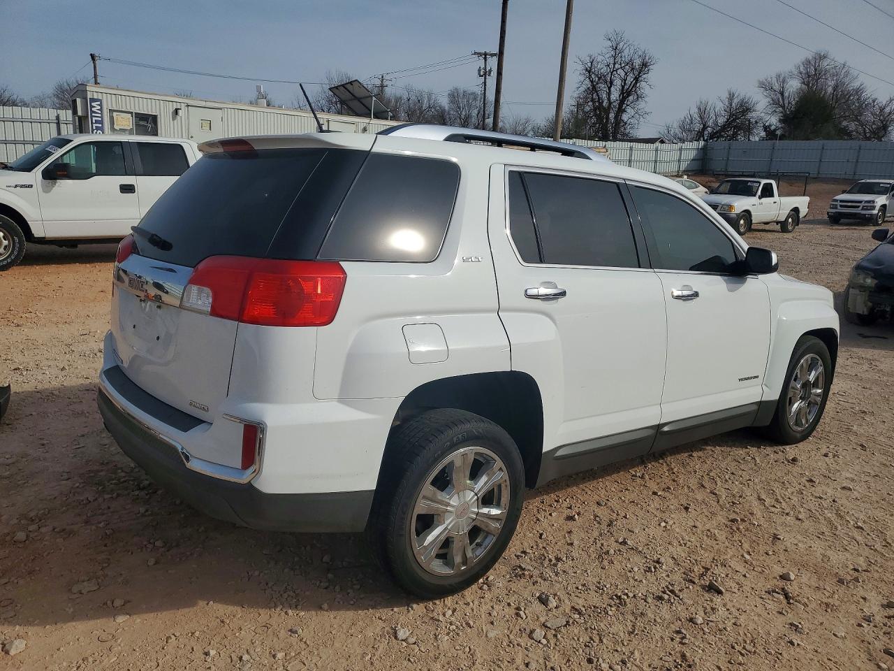 2017 GMC TERRAIN SLT photo 7