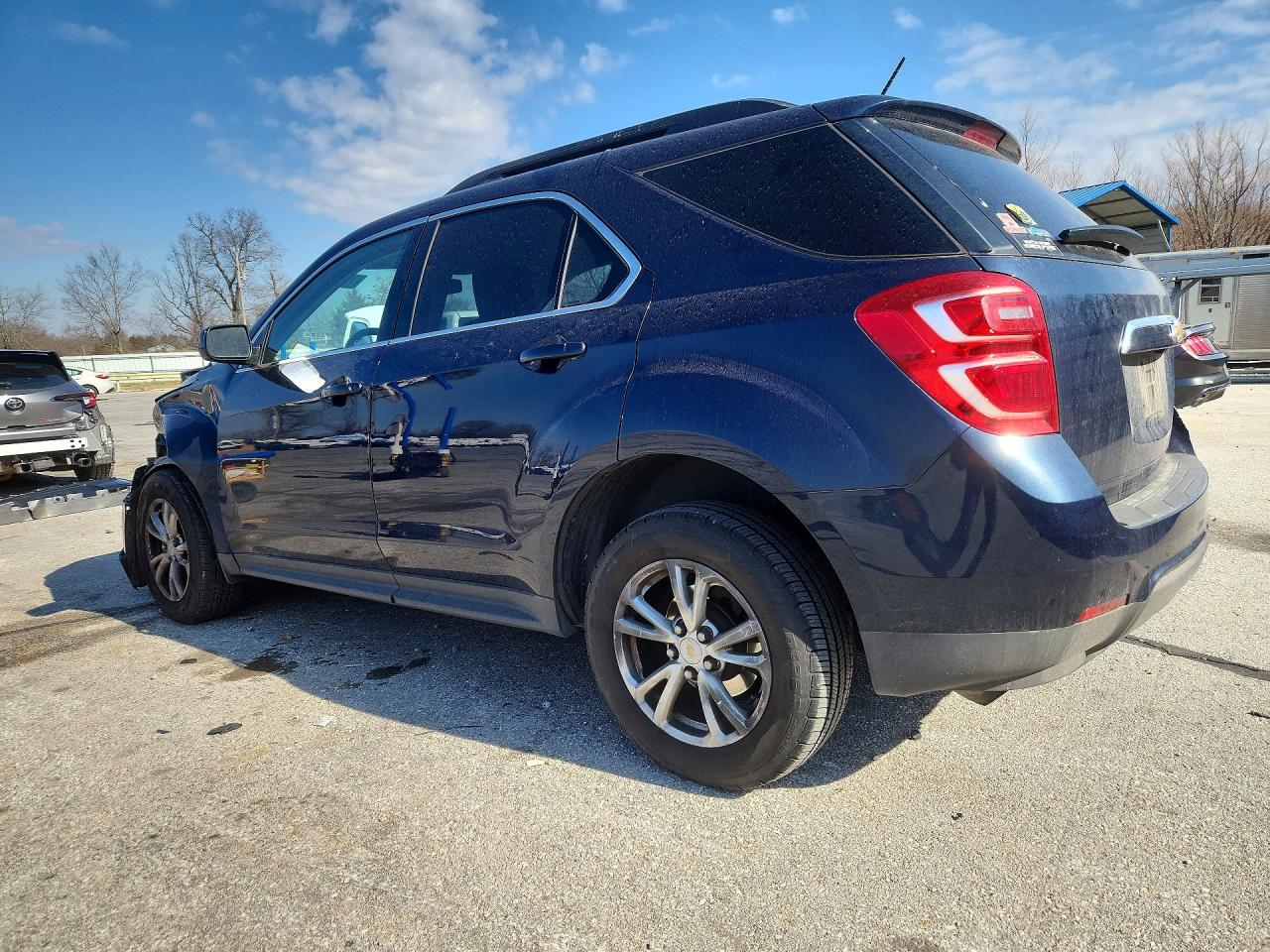 2016 CHEVROLET EQUINOX LT photo 2
