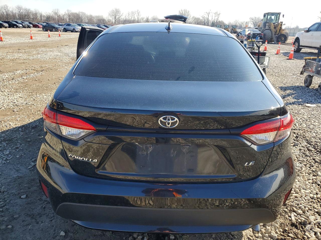 2020 TOYOTA COROLLA LE photo 11