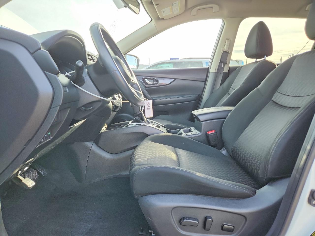 2017 NISSAN ROGUE SV photo 13