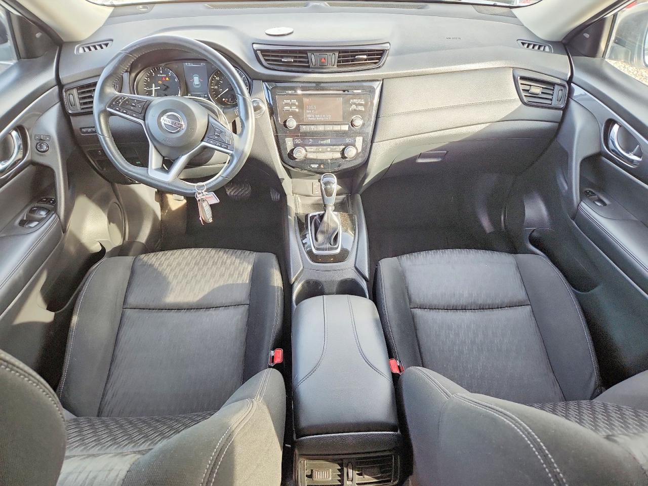 2017 NISSAN ROGUE SV photo 15