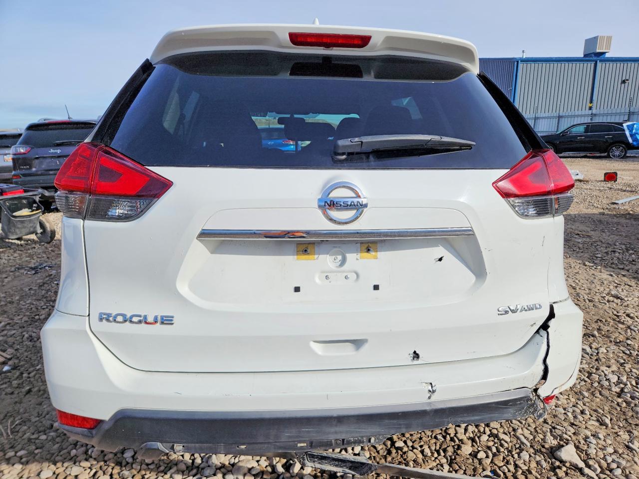 2017 NISSAN ROGUE SV photo 11