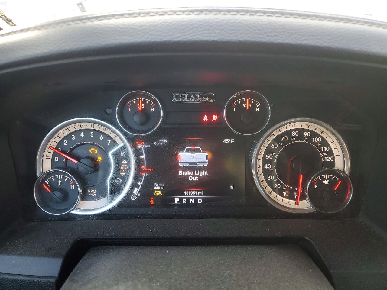 2015 RAM 1500 SPORT photo 9