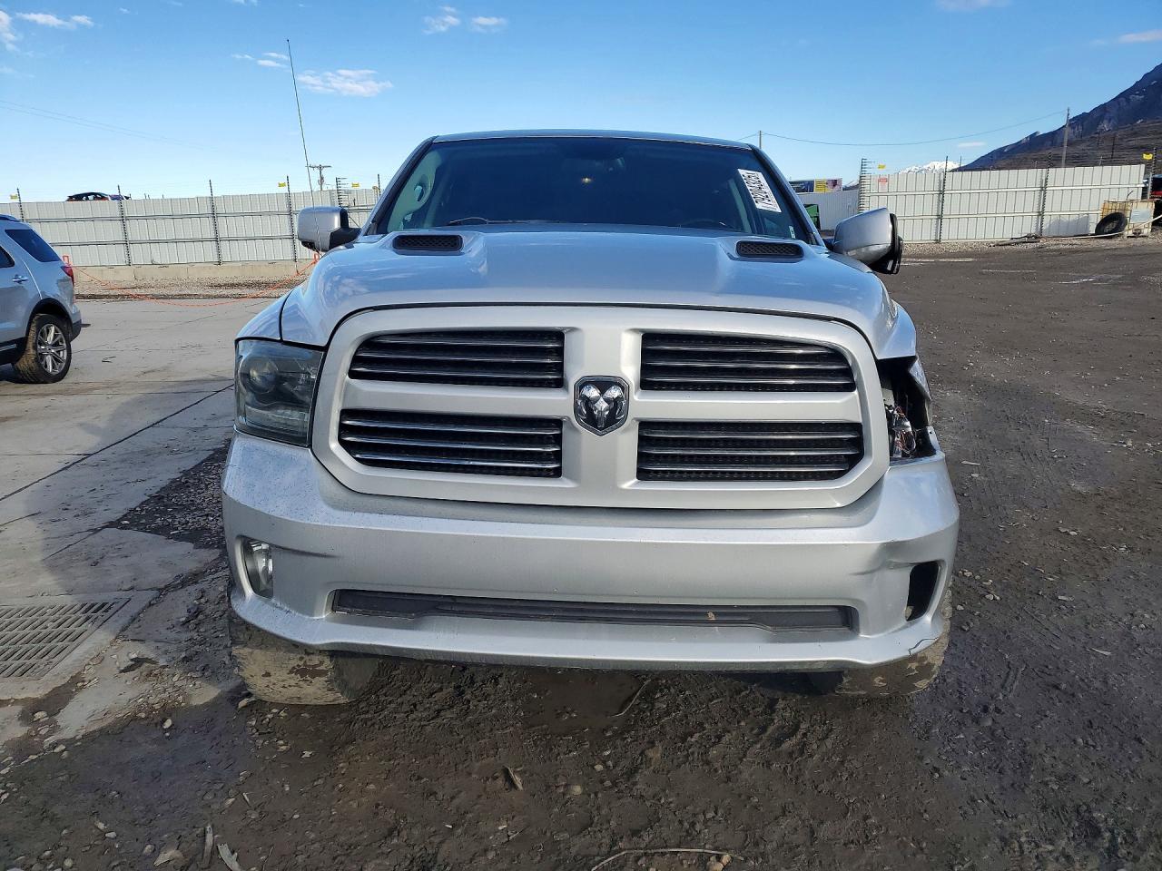 2015 RAM 1500 SPORT photo 5