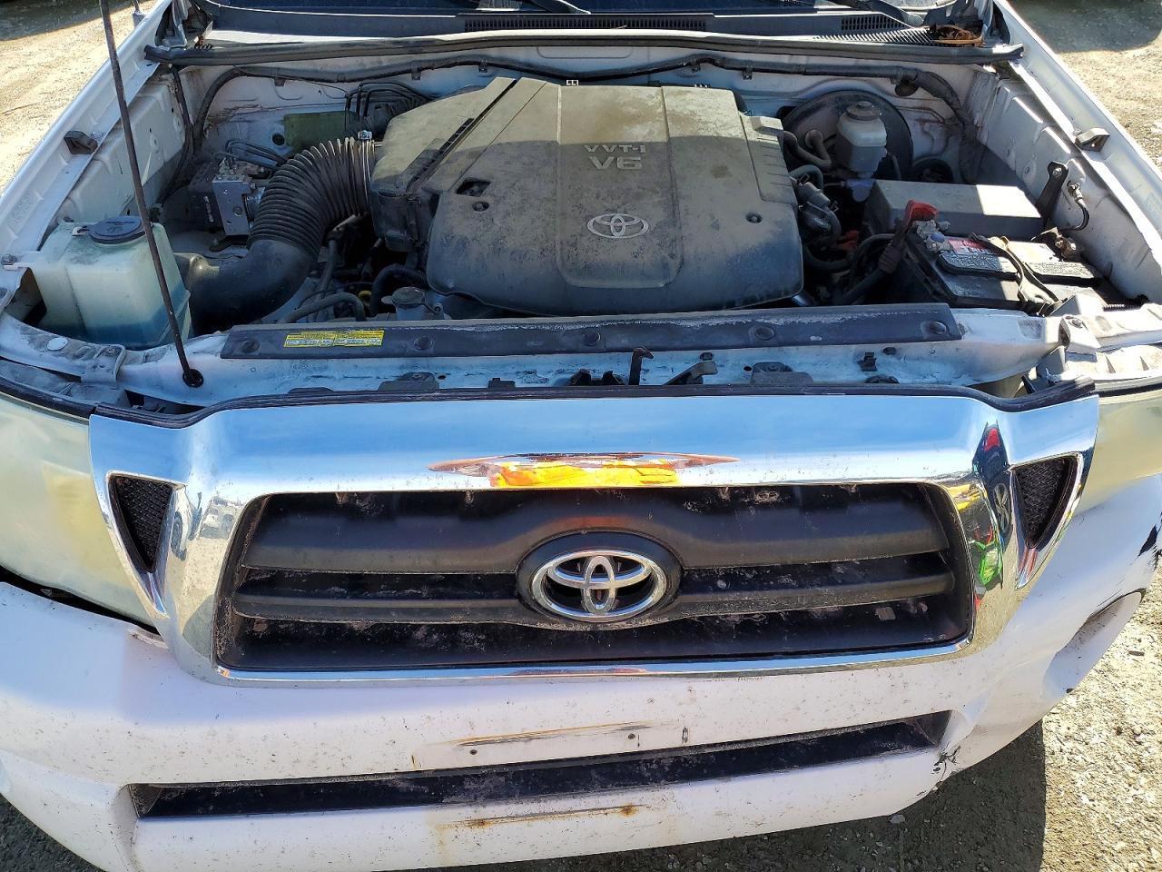 2005 TOYOTA TACOMA V6 photo 11