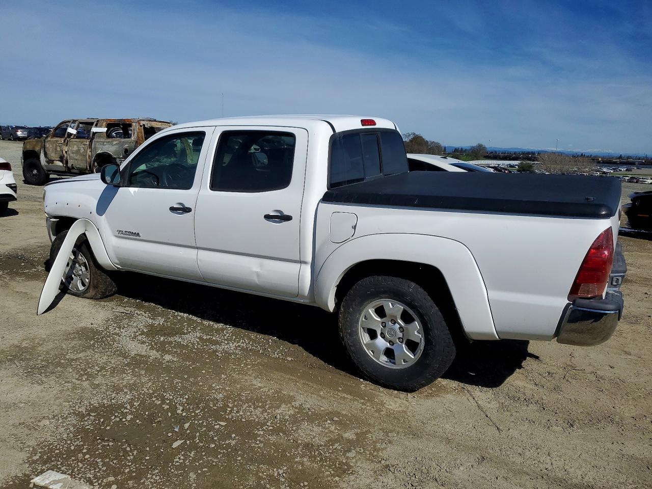 2005 TOYOTA TACOMA V6 photo 2