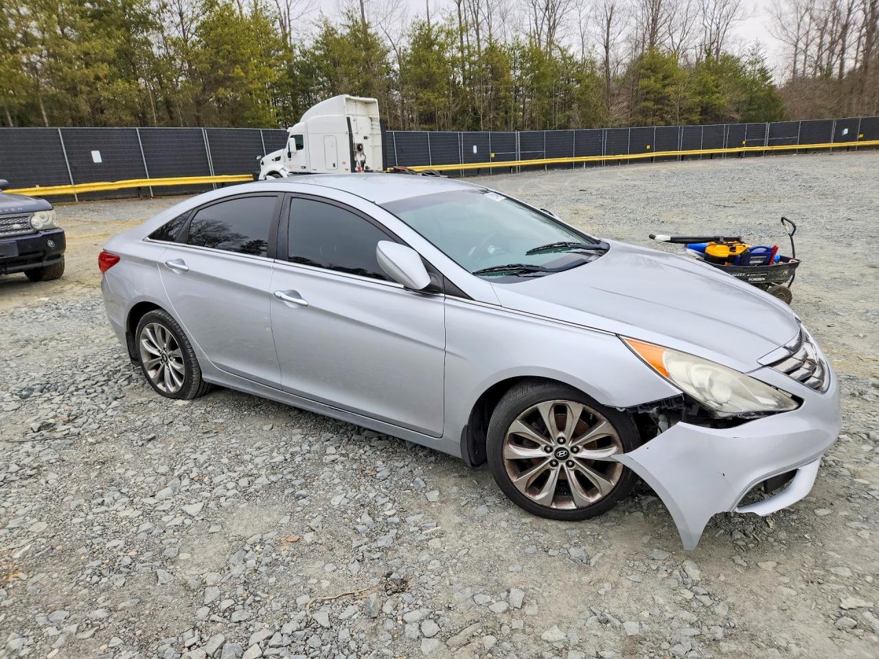 2013 HYUNDAI SONATA SE photo 7