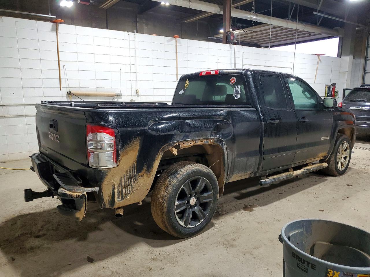 2017 GMC SIERRA K1500 photo 3